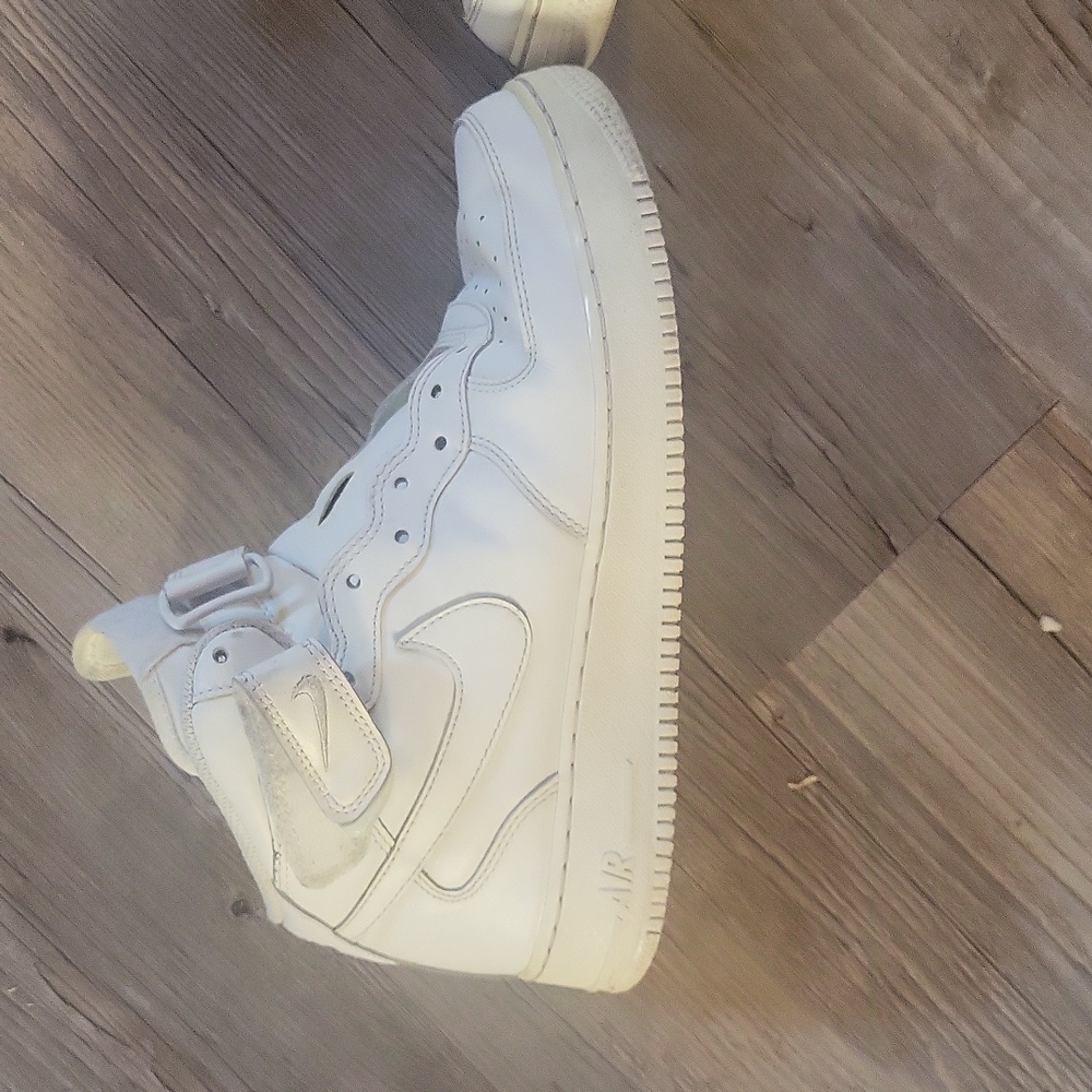 Air Force 1 - Picture 2 of 4